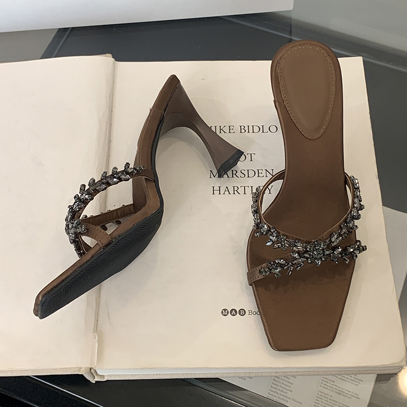 2025 Summer European and American Runway Style High Heel Sandals Luxury Rhinestone Satin Open Toe Fashion Square Toe Women's Shoes - Image 2