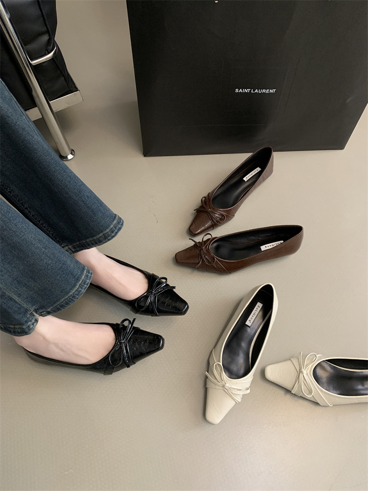 French Low Heel Fairy Bow Ballet Flats 2026 Autumn New Style Pointed Toe Shallow Mouth Bean Grandma Shoes