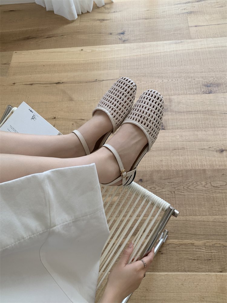 French Retro Buckle Strap Sandals for Women 2026 Autumn New Style Elegant Woven Hollow Out Low Heel Shoes - Image 4