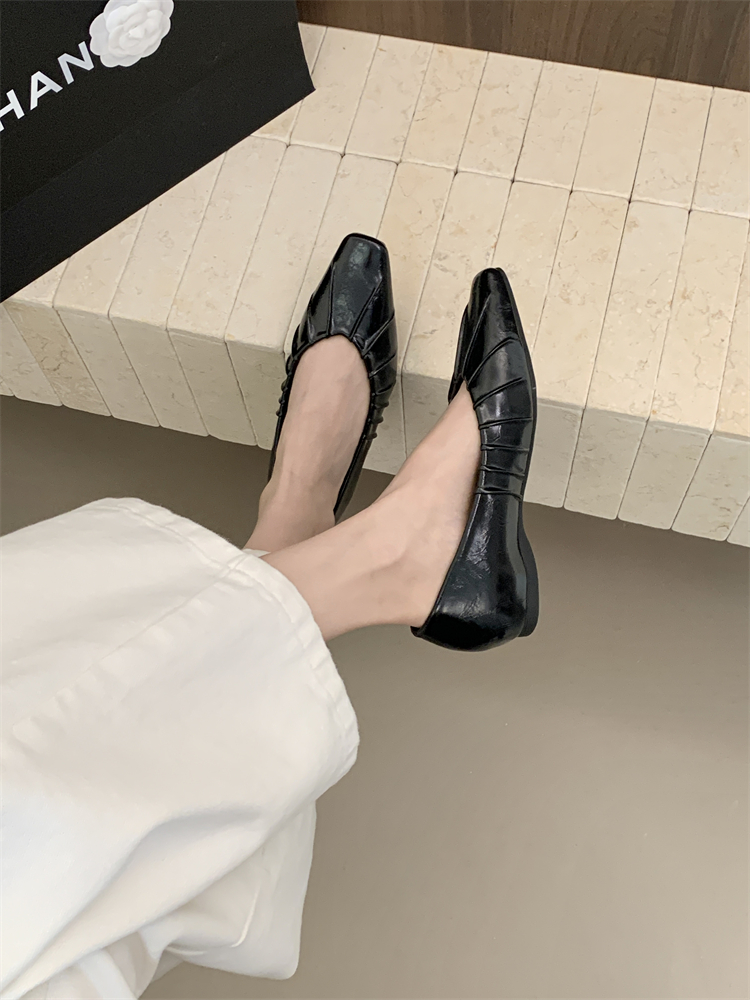 French Style Square Toe Grandma Shoes for Women 2026 New Pleated Slimming Slip-On Commuter Comfortable Casual Shoes - Image 2